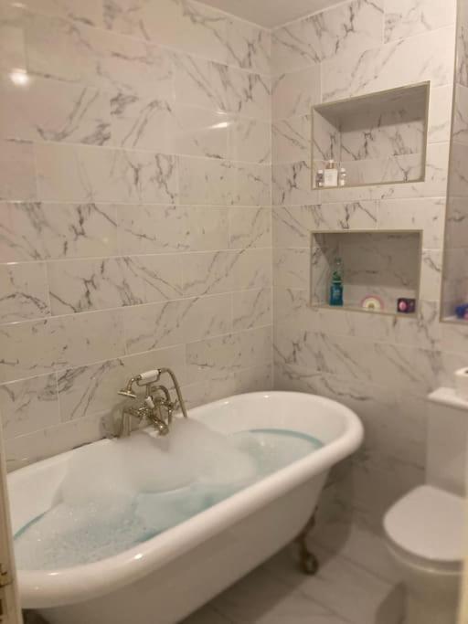 15 Min Drive To Airport 20 Min To Loch Lomond And City Center Old Kilpatrick Dış mekan fotoğraf