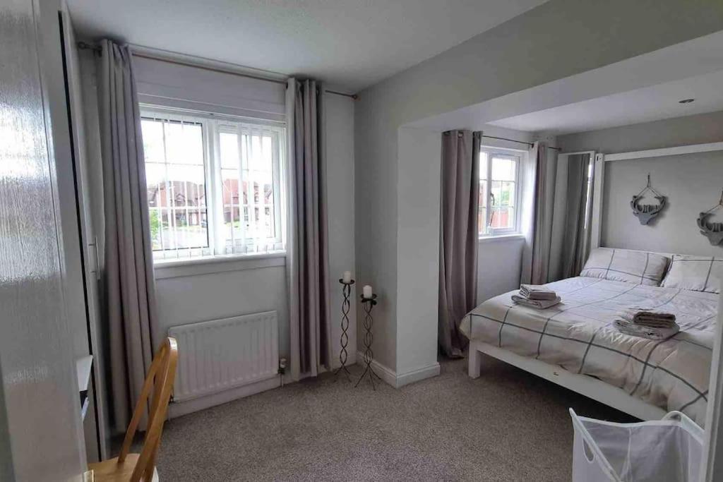 15 Min Drive To Airport 20 Min To Loch Lomond And City Center Old Kilpatrick Dış mekan fotoğraf